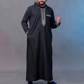 Muslim men's thobe Moroccan long sleeves embroidered hooded design Islamic loose Man Robe Jelleba Traditional Clothing for party