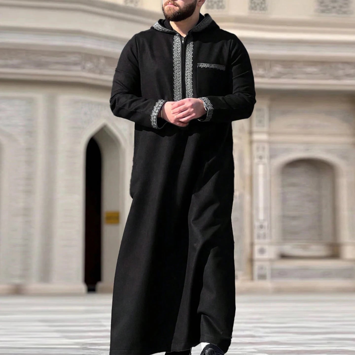 Muslim men's thobe Moroccan long sleeves embroidered hooded design Islamic loose Man Robe Jelleba Traditional Clothing for party